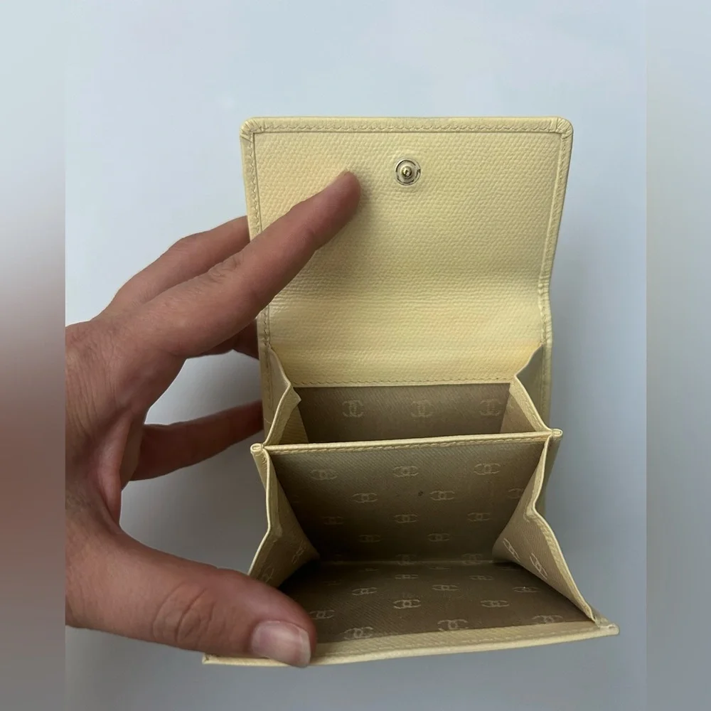 GUC CHANEL Butter Yellow Trifold Compact Wallet